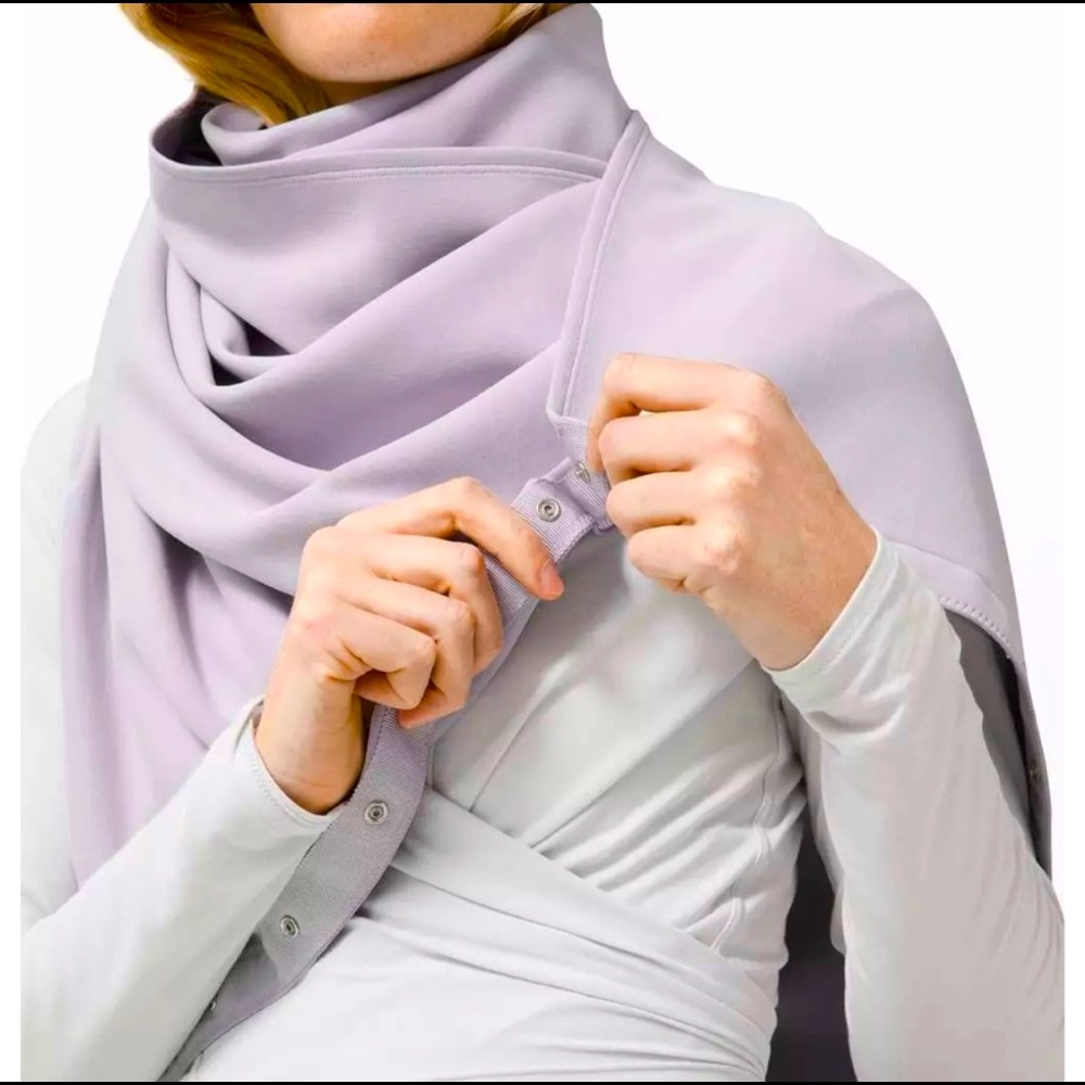 Lululemon Vinyasa Snap Scarf